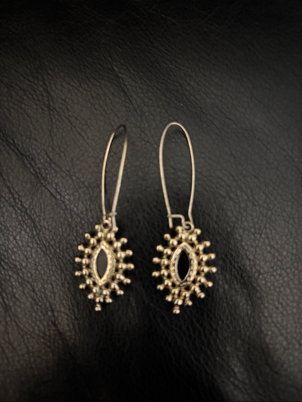 Kendra Scott Faceted Onyx Starburst Gold-Plated Brass Drop Earrings - Picture 4 of 4